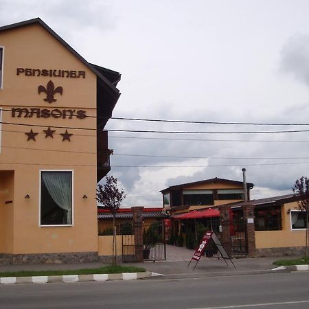 Pensiunea Mason'S Risnov Exterior photo