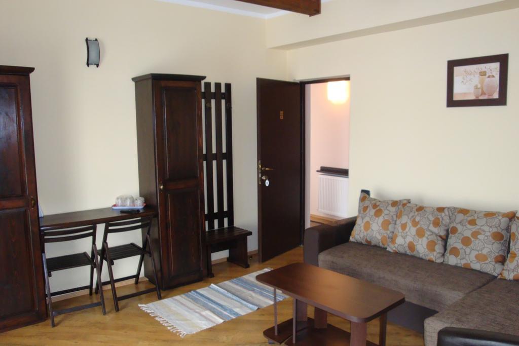 Pensiunea Mason'S Risnov Room photo